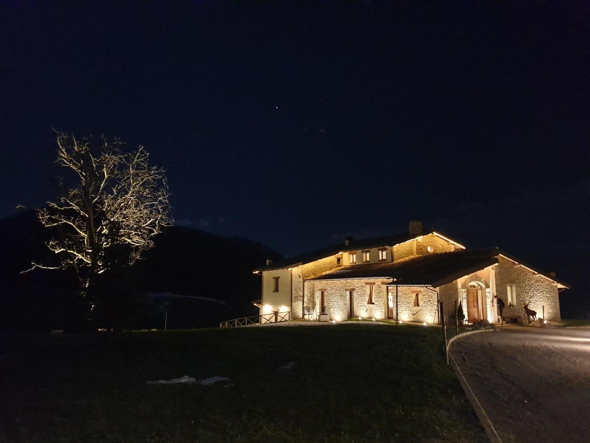 Aura Relais Hotel Urbino Exterior photo